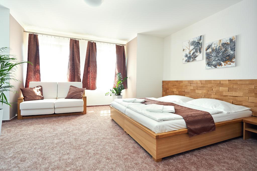 Vila Encore Valašské Meziříčí Zimmer foto